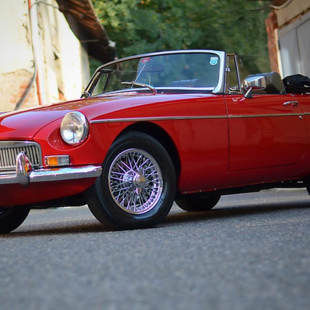 MG-MGBCabrioRestauration-NewOldtimer00.jpg –